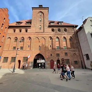 Apartment H&t Old Town Szeroka 77, Gdansk